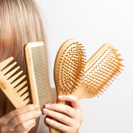 Ever Eco Bamboo Fine Tooth Comb - Image 4